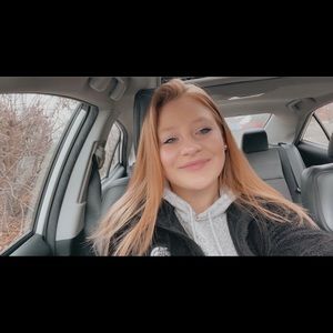 Meet your Posher, Annie